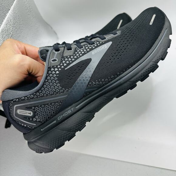 Size 11 - Brooks Ghost 14 Black Women’s Athletic Running Shoes - Picture 8 of 8